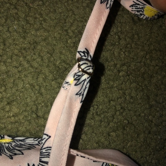 Forever 21 Two Piece Pink Floral Pajama Set Size Medium - Picture 5 of 9